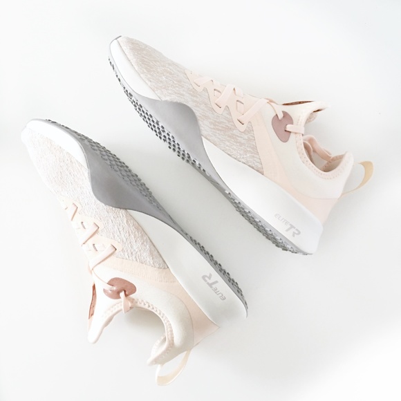 NIB Nike Foundation Elite 10 Womens - Picture 2 of 8